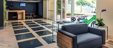 Apartment | Lobby