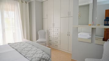 1 camera, ferro/asse da stiro, Wi-Fi