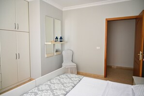 1 bedroom, iron/ironing board, WiFi - Cozy apartment in charming Durrës with AC, WiFi (Durrës)