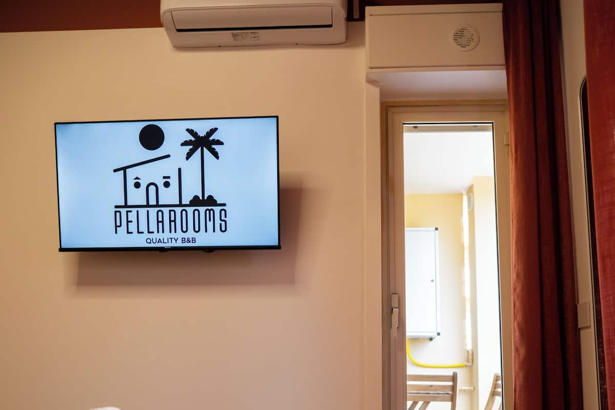 Comfort Room, 1 Double Bed, Non Smoking, Private Bathroom (SundayRoom)