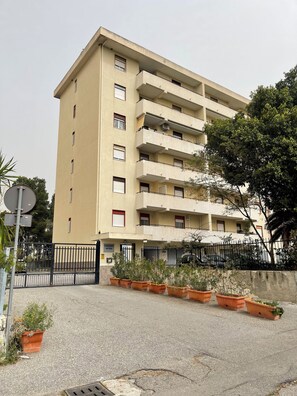 Front of property - Pellarooms Quality B&B (Reggio Calabria)