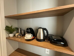 Interior - OSCAR FREIRE, LARGE, BRIGHT, COMPLETE APARTMENT, SUBWAY NEXT DOOR. (Pinheiros São Paulo)