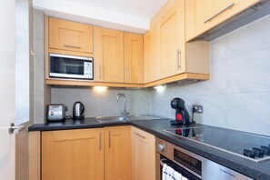 Unclassified image, 5 of 67, button - Luxury 2 bed  | Chelsea | Skyline (London)