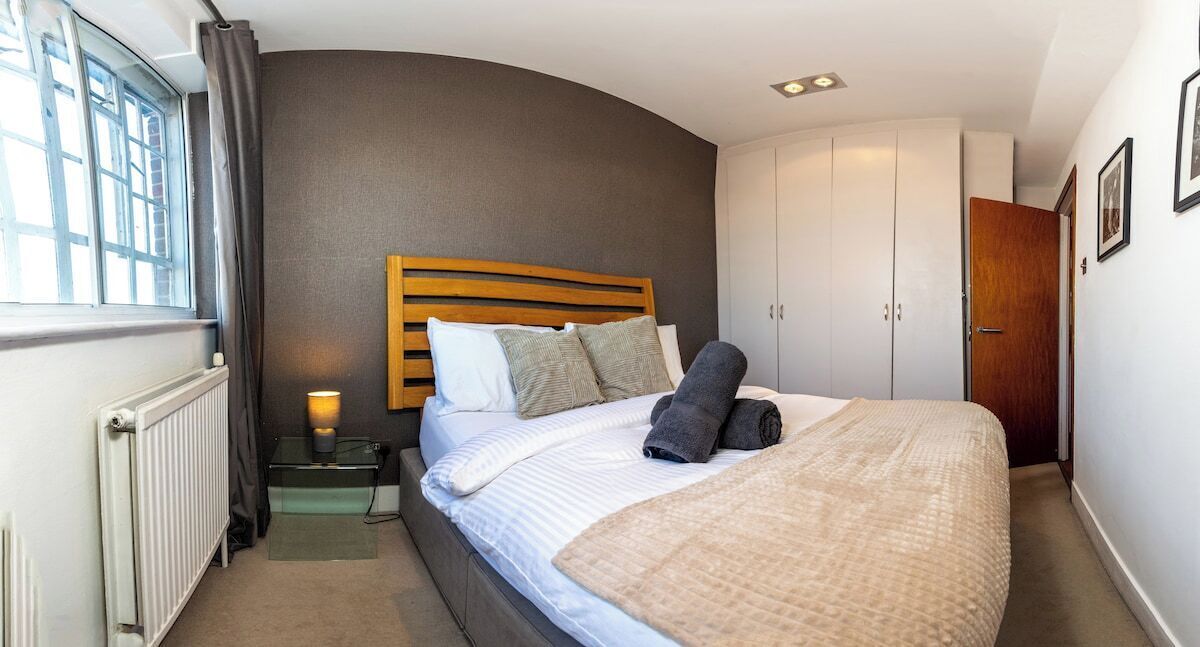 2 chambres, fer et planche à repasser, Wi-Fi gratuit, draps fournis