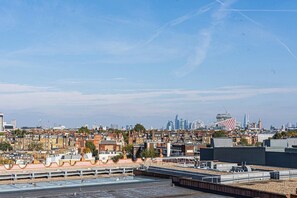 Unclassified image, 3 of 67, button - Luxury 2 bed  | Chelsea | Skyline (London)