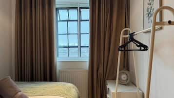 2 bedrooms, iron/ironing board, WiFi (free), bed sheets