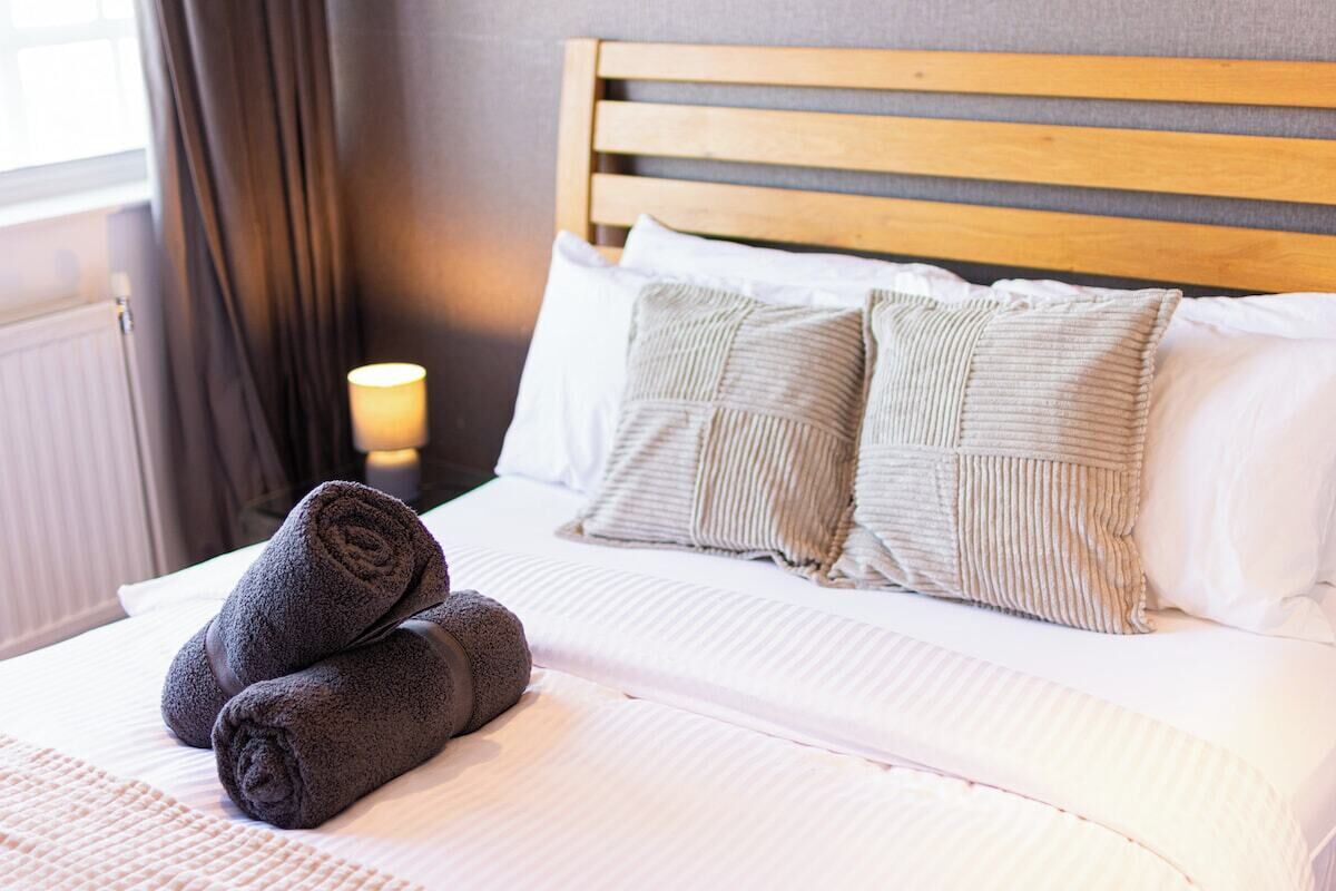 2 camere, ferro/asse da stiro, Wi-Fi gratuito, lenzuola