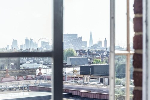 Luxury 2 bed  | Chelsea | Skyline
