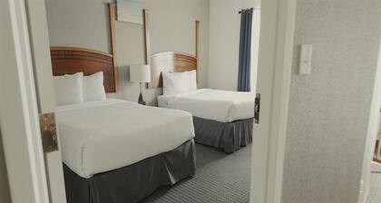 Hotel suite with AC, WiFi, fitness room in welcoming Wilkes-Barre