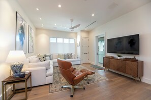 Smart TV, stereo