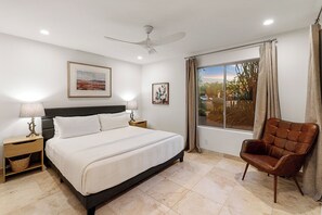 5 habitaciones, tabla de planchar con plancha y cuna de viaje 