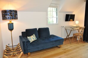 Egyptian cotton sheets, premium bedding, pillowtop beds, in-room safe - Nouveau - En plein centre de l'Isle Adam (L'Isle-Adam)