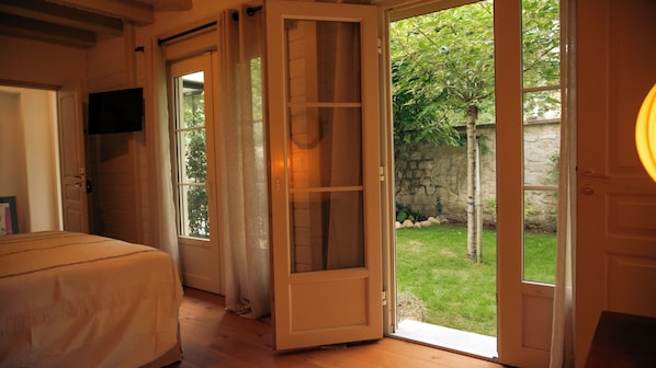 Egyptian cotton sheets, premium bedding, pillowtop beds, in-room safe - Nouveau - En plein centre de l'Isle Adam (L'Isle-Adam)