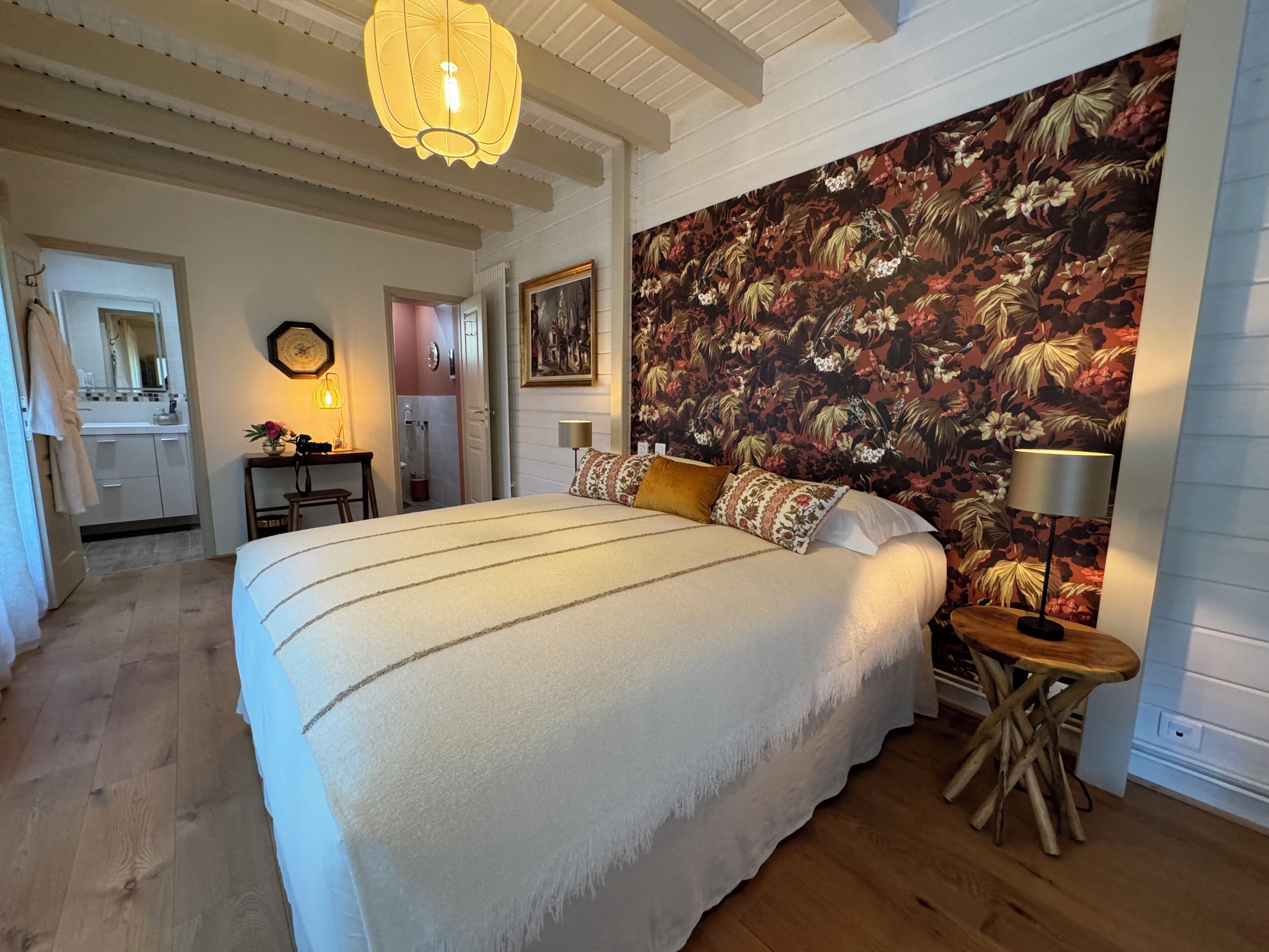 Egyptian cotton sheets, premium bedding, pillow-top beds, in-room safe