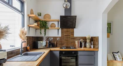 Cottage in the City "The Harland"
Rathdrum Cottage, Belfast