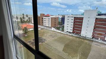 Apartamento | Cortinas blackout, ferros/tábuas de passar roupa, Wi-Fi de cortesia