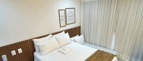 Apartment | Blackout drapes, iron/ironing board, free WiFi, bed sheets