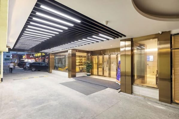 Exterior - HanTing Premium Hotel (Xiamen Botanical Garden Bailuzhou Road) (Xiamen)