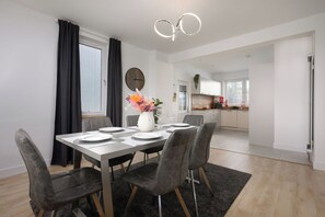 Dining - Almara - Cosy Cottage in Fife (Kirkcaldy)