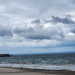 Plage à proximité, chaises longues