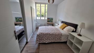 1 chambre, bureau, Wi-Fi gratuit, draps fournis