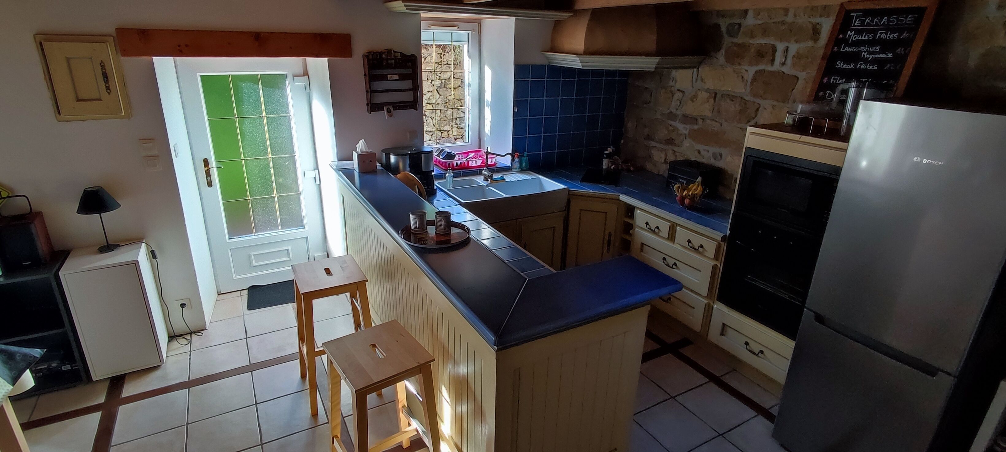 冰箱、微波炉、烤箱、炉灶