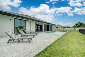 Pool - Brand New 5 Bedroom Heated Pool Home with 6 Beds (Cape Coral)