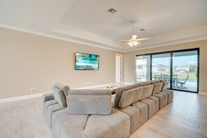 Smart TV, computer monitors - Brand New 5 Bedroom Heated Pool Home with 6 Beds (Cape Coral)