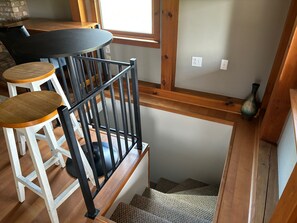 Interior - Cozy 2-bedroom Cabin in Gamaliel (Gamaliel)