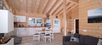 Log cabin by the lake with sauna and fireplace in the middle of the Harz mountains and forests
