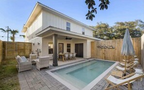 Unclassified image, 5 of 43, button