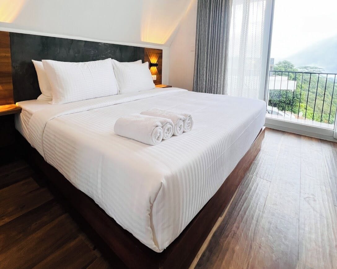 Cabin, Balcony, Mountain View | 1 bedroom, premium bedding, memory foam beds, desk