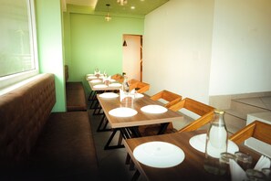 Restaurant - TRIP MOUNT (Peermade)