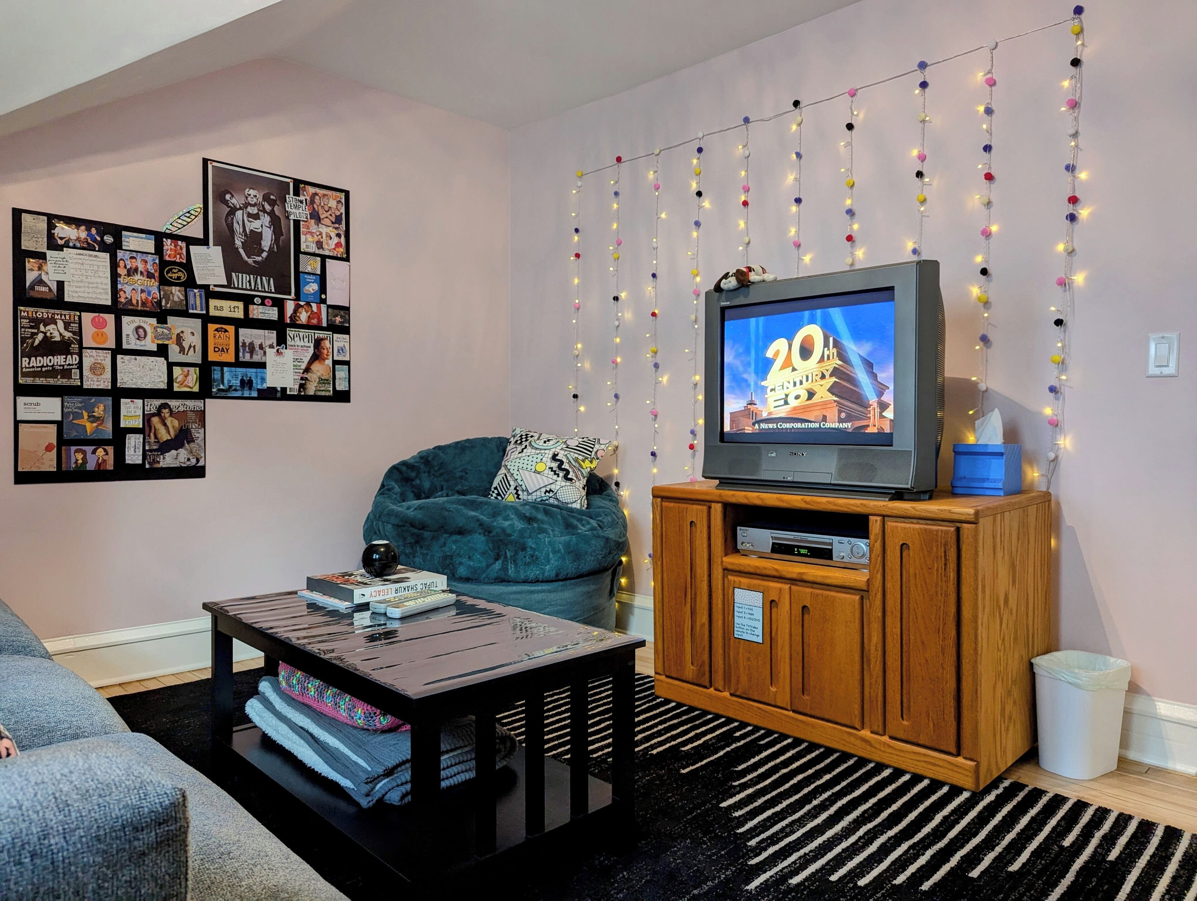 New Crib on the Block, a 90s pad! A respite for the weary time traveler.