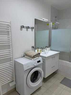 Hårtørrer, håndklæder, Sæbe, Shampoo
