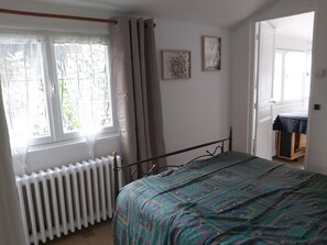 1 sovrum, strykjärn/strykbräda, resesäng och wi-fi