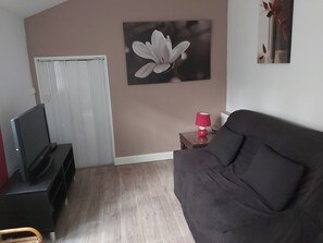 Living area - Single-storey house with courtyard and garden near Paris and Disneyland (Rosny-sous-Bois)