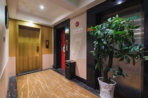 Unclassified image, 3 of 30, button - The First Time Hotel (Yueqing)