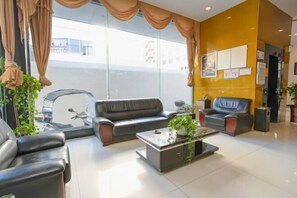 Living area - The First Time Hotel (Yueqing)