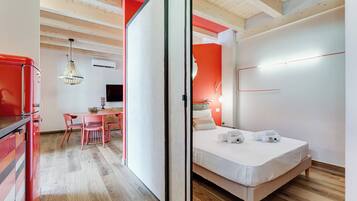 1 chambre, fer et planche Ă repasser, Wi-Fi, draps fournis