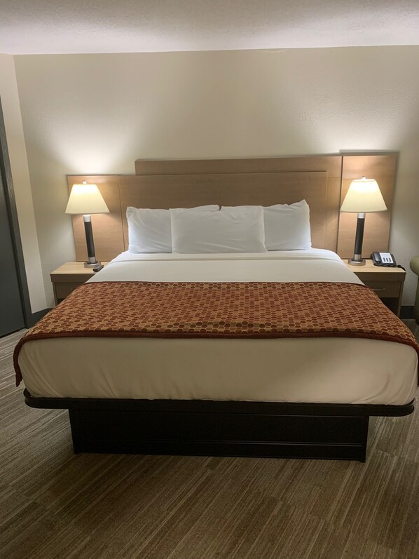 Exclusive Room | Desk, blackout drapes, iron/ironing board, free WiFi - Ramada by Wyndham Stevens Point (Stevens Point)