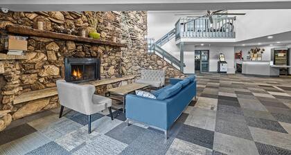 Ramada by Wyndham Stevens Point