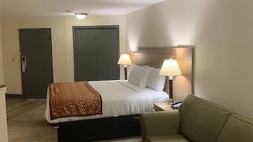 Comfort Room, King Suite with Sofa Bed
