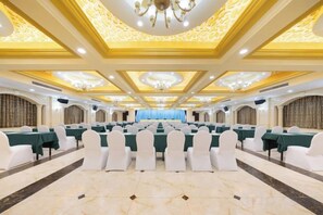 Banquet hall - Qingping Hotel (Xinmi)