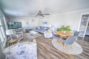 TV - 527 Venture Blvd. New Home - 2 Kings - Corner Lot (Panama City Beach)