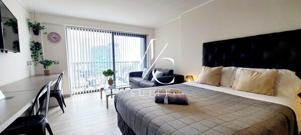 1 dormitori, planxa i posts de planxar, wifi i roba de llit 