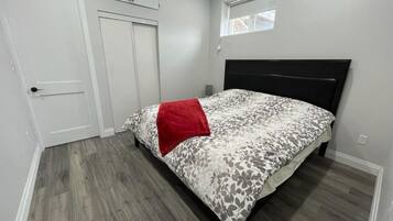 2 bedrooms, desk, iron/ironing board, free WiFi
