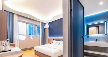 Golden Dragon Hotel (Red River Maitreya Branch)