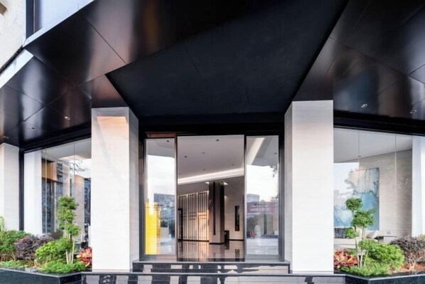 Exterior - Golden Dragon Hotel (Red River Maitreya Branch) (Mile)