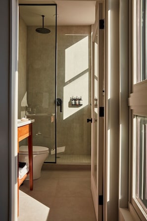 Regadera y secadora de cabello